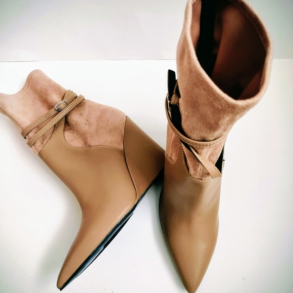 GUESS Women's Acora Ankle Boot, New Without Box. Botas  Guess, New Without Box. - Picture 3 of 7